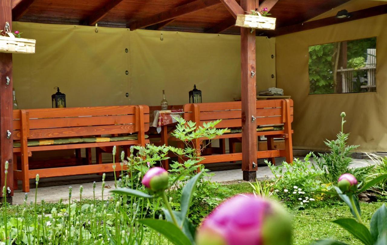 Illes Vendeghaz Hotel Keszthely Exterior foto