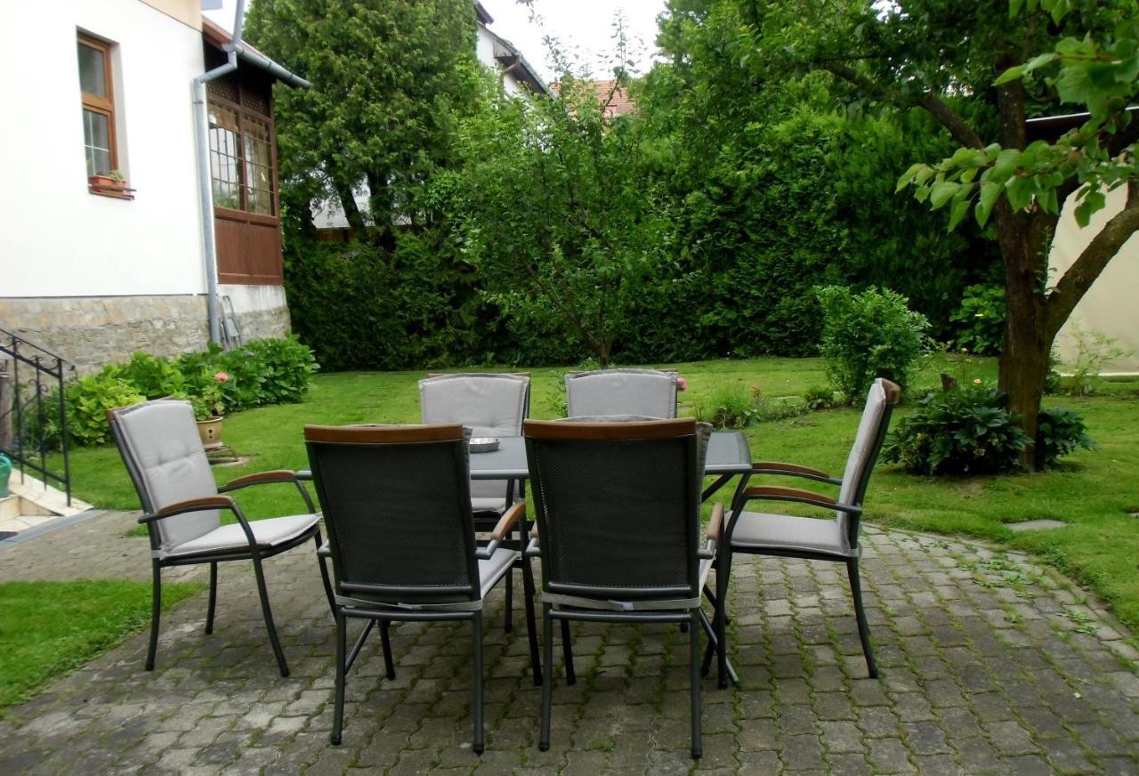 Illes Vendeghaz Hotel Keszthely Exterior foto